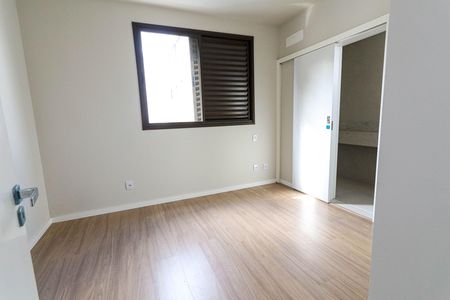Apartamento à venda com 70m², 3 quartos e 2 vagasSuíte
