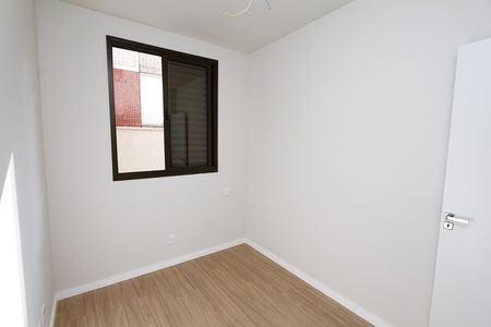 Apartamento à venda com 89m², 3 quartos e 2 vagasQuarto 2