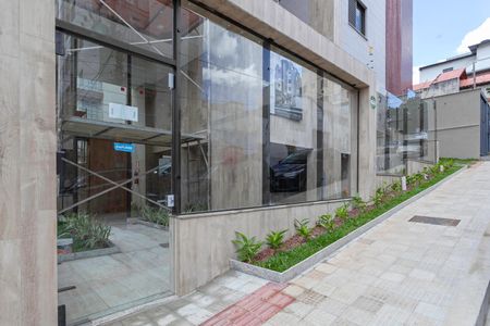 Apartamento à venda com 118m², 3 quartos e 2 vagas Apartamento à venda com 118m², 3 quartos e 2 vagasFachada