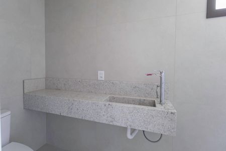 Apartamento à venda com 118m², 3 quartos e 2 vagas Apartamento à venda com 118m², 3 quartos e 2 vagasBanheiro da suíte