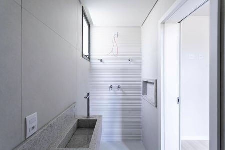 Apartamento à venda com 118m², 3 quartos e 2 vagas Apartamento à venda com 118m², 3 quartos e 2 vagasBanheiro da suíte