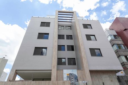 Apartamento à venda com 118m², 3 quartos e 2 vagas Apartamento à venda com 118m², 3 quartos e 2 vagasFachada