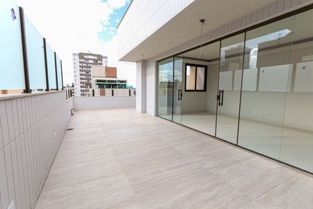 Apartamento à venda com 145m², 3 quartos e 3 vagasCobertura