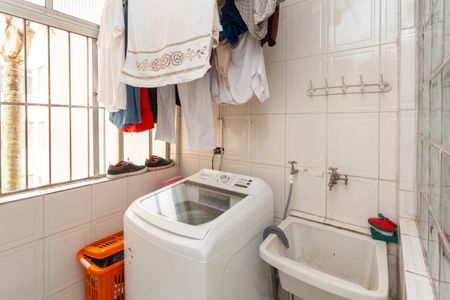 Apartamento à venda com 64m², 3 quartos e 1 vagaÁrea de Serviço