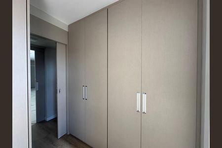 Suíte 2 de apartamento à venda com 2 quartos, 112m² em Empresarial 18 do Forte, Barueri