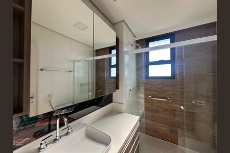 Banheiro da Suíte 1 de apartamento à venda com 2 quartos, 112m² em Empresarial 18 do Forte, Barueri