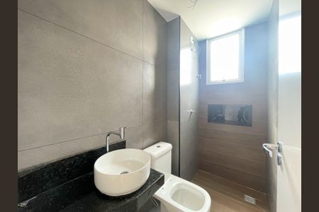 Apartamento à venda com 83m², 2 quartos e 1 vagaBanheiro da Suíte 