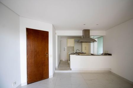 Sala de apartamento para alugar com 3 quartos, 78m² em Vila Suzana, São Paulo