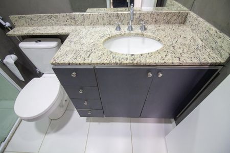 Apartamento para alugar com 65m², 2 quartos e 1 vaga Apartamento para alugar com 65m², 2 quartos e 1 vagaBanheiro da Suíte