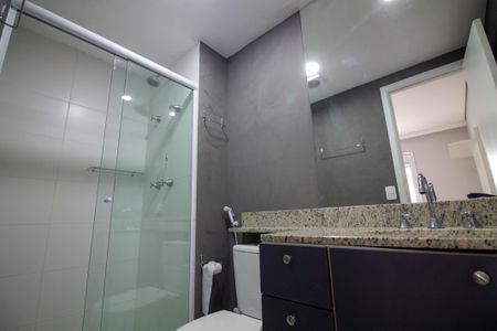 Apartamento para alugar com 65m², 2 quartos e 1 vaga Apartamento para alugar com 65m², 2 quartos e 1 vagaBanheiro da Suíte