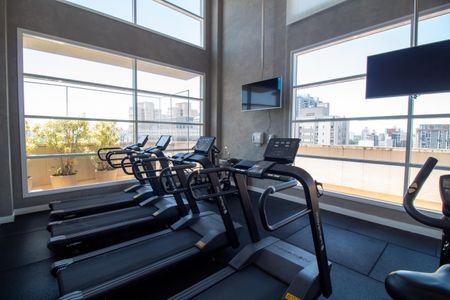 Apartamento para alugar com 65m², 2 quartos e 1 vaga Apartamento para alugar com 65m², 2 quartos e 1 vagaÁrea comum - Academia