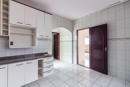 Casa à venda com 140m², 3 quartos e 2 vagasCozinha 