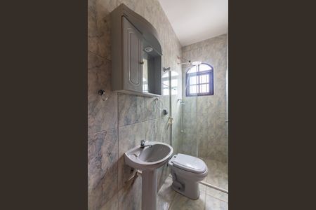 Casa à venda com 140m², 3 quartos e 2 vagasBanheiro 1