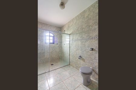 Casa à venda com 140m², 3 quartos e 2 vagasBanheiro 2
