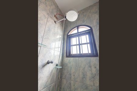 Casa à venda com 140m², 3 quartos e 2 vagasBanheiro 1