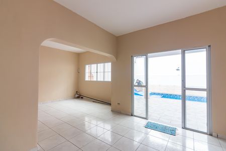 Sala  de casa à venda com 3 quartos, 140m² em Jardim das Flores, Osasco