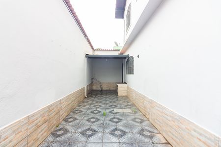 Casa à venda com 140m², 3 quartos e 2 vagasQuintal