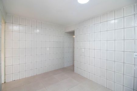 Casa à venda com 220m², 6 quartos e 2 vagas Casa à venda com 220m², 6 quartos e 2 vagasCozinha