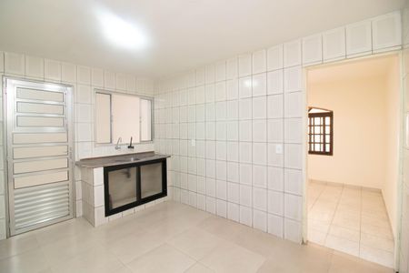 Casa à venda com 220m², 6 quartos e 2 vagas Casa à venda com 220m², 6 quartos e 2 vagasCozinha