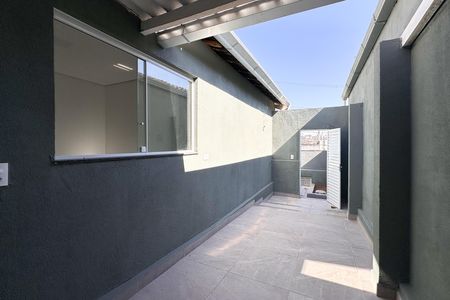 Casa à venda com 110m², 3 quartos e 1 vaga Casa à venda com 110m², 3 quartos e 1 vagaQuintal