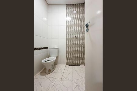 Casa à venda com 110m², 3 quartos e 1 vaga Casa à venda com 110m², 3 quartos e 1 vagaBanheiro da Suíte
