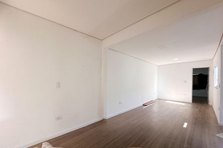 Casa à venda com 110m², 3 quartos e 1 vaga Casa à venda com 110m², 3 quartos e 1 vagaSala
