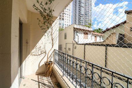Varanda Sala de apartamento à venda com 4 quartos, 160m² em Jardim das Acácias, São Paulo