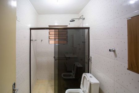 Casa para alugar com 261m², 4 quartos e 2 vagasBanheiro 1