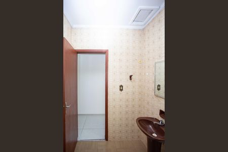 Casa para alugar com 261m², 3 quartos e 2 vagasBanheiro social 2