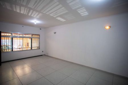 Casa para alugar com 261m², 4 quartos e 2 vagasSala