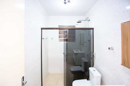 Casa para alugar com 261m², 3 quartos e 2 vagasBanheiro social