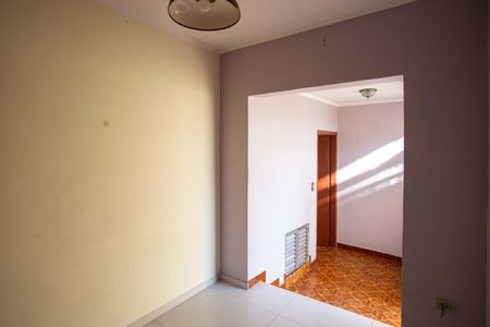 Casa para alugar com 261m², 4 quartos e 2 vagasEscritório