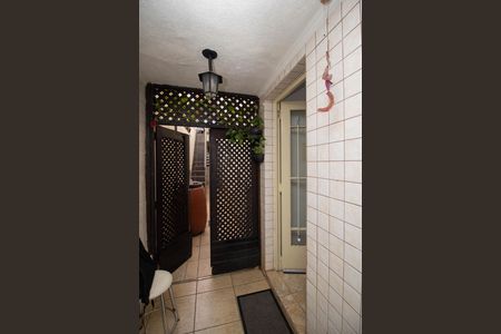 Casa para alugar com 230m², 2 quartos e 2 vagas Casa para alugar com 230m², 2 quartos e 2 vagasHall de entrada