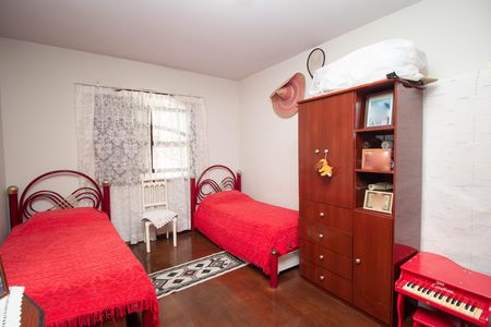 Casa para alugar com 230m², 2 quartos e 2 vagas Casa para alugar com 230m², 2 quartos e 2 vagasQuarto 1