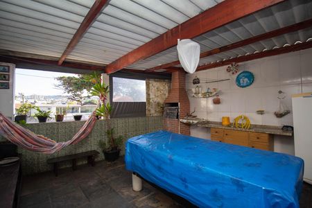 Casa para alugar com 230m², 2 quartos e 2 vagas Casa para alugar com 230m², 2 quartos e 2 vagasVaranda