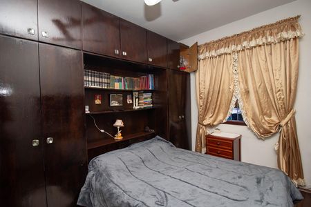 Casa para alugar com 230m², 2 quartos e 2 vagas Casa para alugar com 230m², 2 quartos e 2 vagasQuarto 2