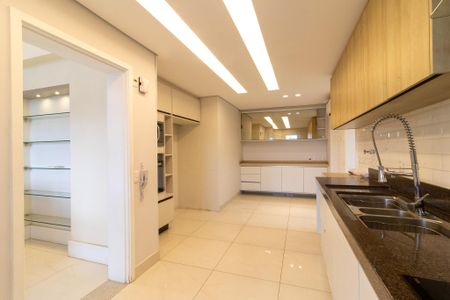 Apartamento à venda com 189m², 3 quartos e 3 vagas Apartamento à venda com 189m², 3 quartos e 3 vagasCozinha