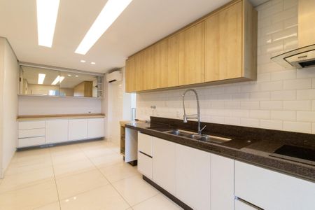 Apartamento à venda com 189m², 3 quartos e 3 vagas Apartamento à venda com 189m², 3 quartos e 3 vagasCozinha