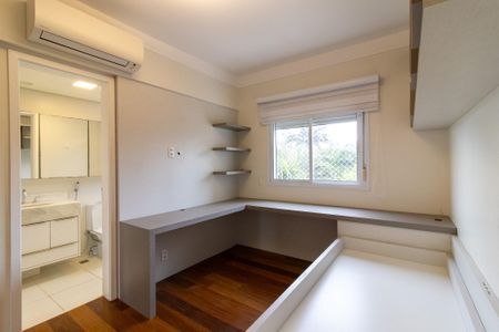 Apartamento à venda com 189m², 3 quartos e 3 vagas Apartamento à venda com 189m², 3 quartos e 3 vagasSuíte 2