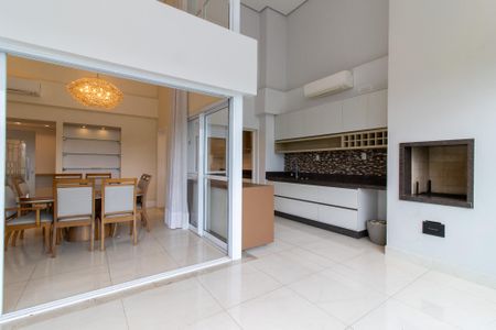 Apartamento à venda com 189m², 3 quartos e 3 vagas Apartamento à venda com 189m², 3 quartos e 3 vagasVaranda da Sala