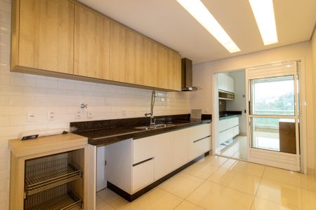 Apartamento à venda com 189m², 3 quartos e 3 vagas Apartamento à venda com 189m², 3 quartos e 3 vagasCozinha