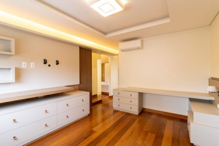 Apartamento à venda com 189m², 3 quartos e 3 vagas Apartamento à venda com 189m², 3 quartos e 3 vagasSuíte 1