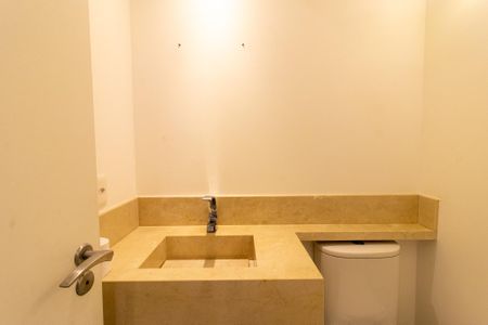Apartamento à venda com 189m², 3 quartos e 3 vagas Apartamento à venda com 189m², 3 quartos e 3 vagasLavabo