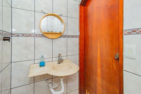 Casa para alugar com 120m², 3 quartos e 2 vagas Casa para alugar com 120m², 3 quartos e 2 vagasBanheiro de serviço