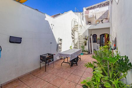 Quintal de casa à venda com 3 quartos, 120m² em Jardim Alfredo, São Paulo