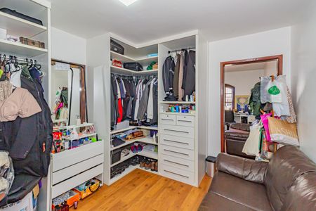 Casa para alugar com 120m², 3 quartos e 2 vagas Casa para alugar com 120m², 3 quartos e 2 vagasCloset do quarto 2