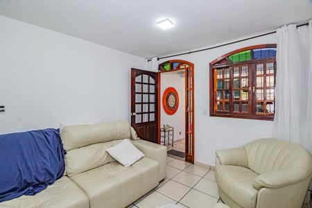 Casa para alugar com 120m², 3 quartos e 2 vagas Casa para alugar com 120m², 3 quartos e 2 vagasSala
