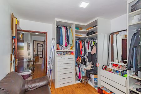 Casa para alugar com 120m², 3 quartos e 2 vagas Casa para alugar com 120m², 3 quartos e 2 vagasCloset do quarto 2