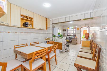 Casa para alugar com 120m², 3 quartos e 2 vagas Casa para alugar com 120m², 3 quartos e 2 vagasSala de Jantar