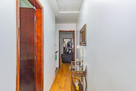 Casa para alugar com 120m², 3 quartos e 2 vagas Casa para alugar com 120m², 3 quartos e 2 vagasCorredor